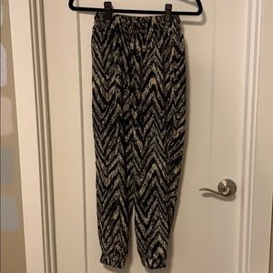 Printed silky joggers w/ pockets
